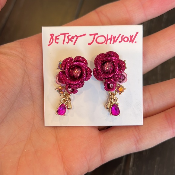 Betsey Johnson Earrings - Picture 6 of 10